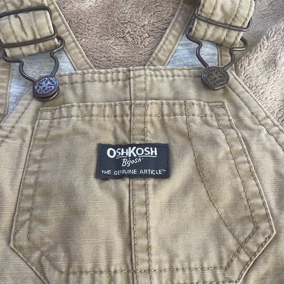 Boys size 9 months khaki overalls - Picture 4 of 7